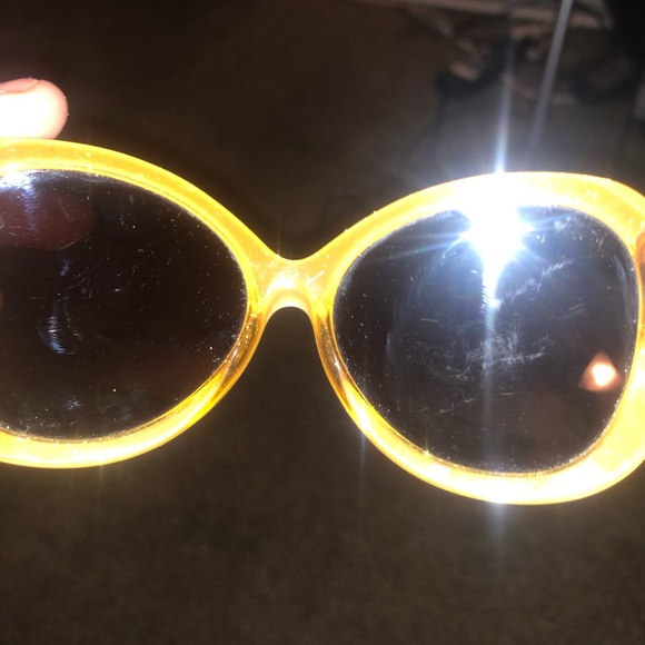 Louis Vuitton Tri Colored over sized Sunglasses - Picture 11 of 14